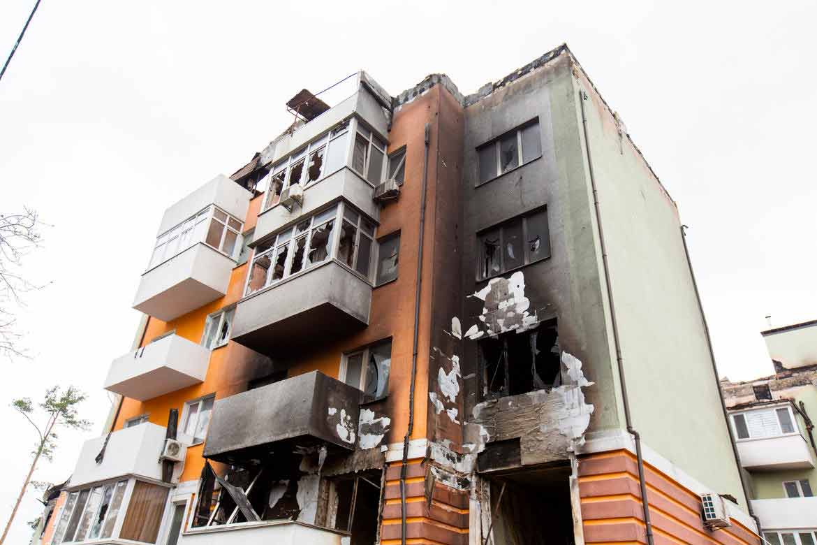 Irpin, Ukraine During the Russian Invasion Can this building be saved? Is the structure repairable?
